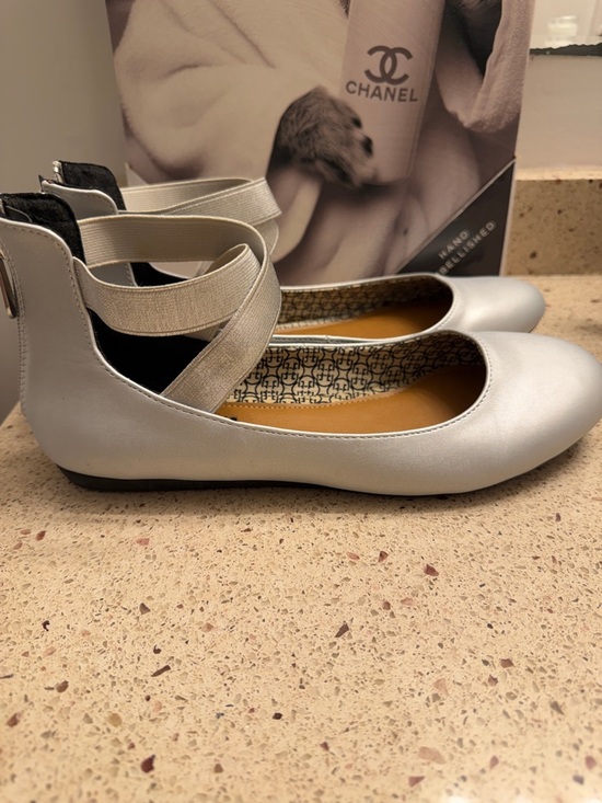 Daisy Fuentes Metallic Silver Ankle-Strap Ballet Flats - Picture 3 of 3